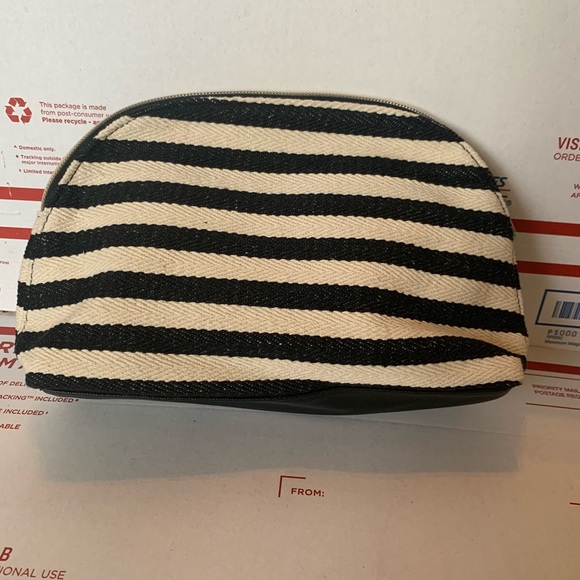 Ulta Makeup Bag - Picture 2 of 7